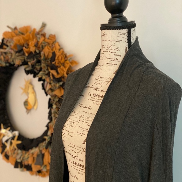 Gray ee:some open front cardigan size medium - Picture 4 of 8